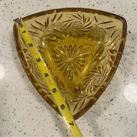 Vintage HAZEL ATLAS Triangular Amber Cut Glass Bowl Serving Dish Pinwheel - Picture 12 of 12